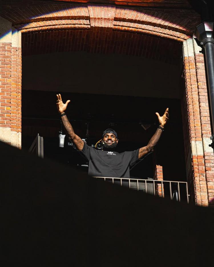 在上海和成, jpg 在上海和成, jpg