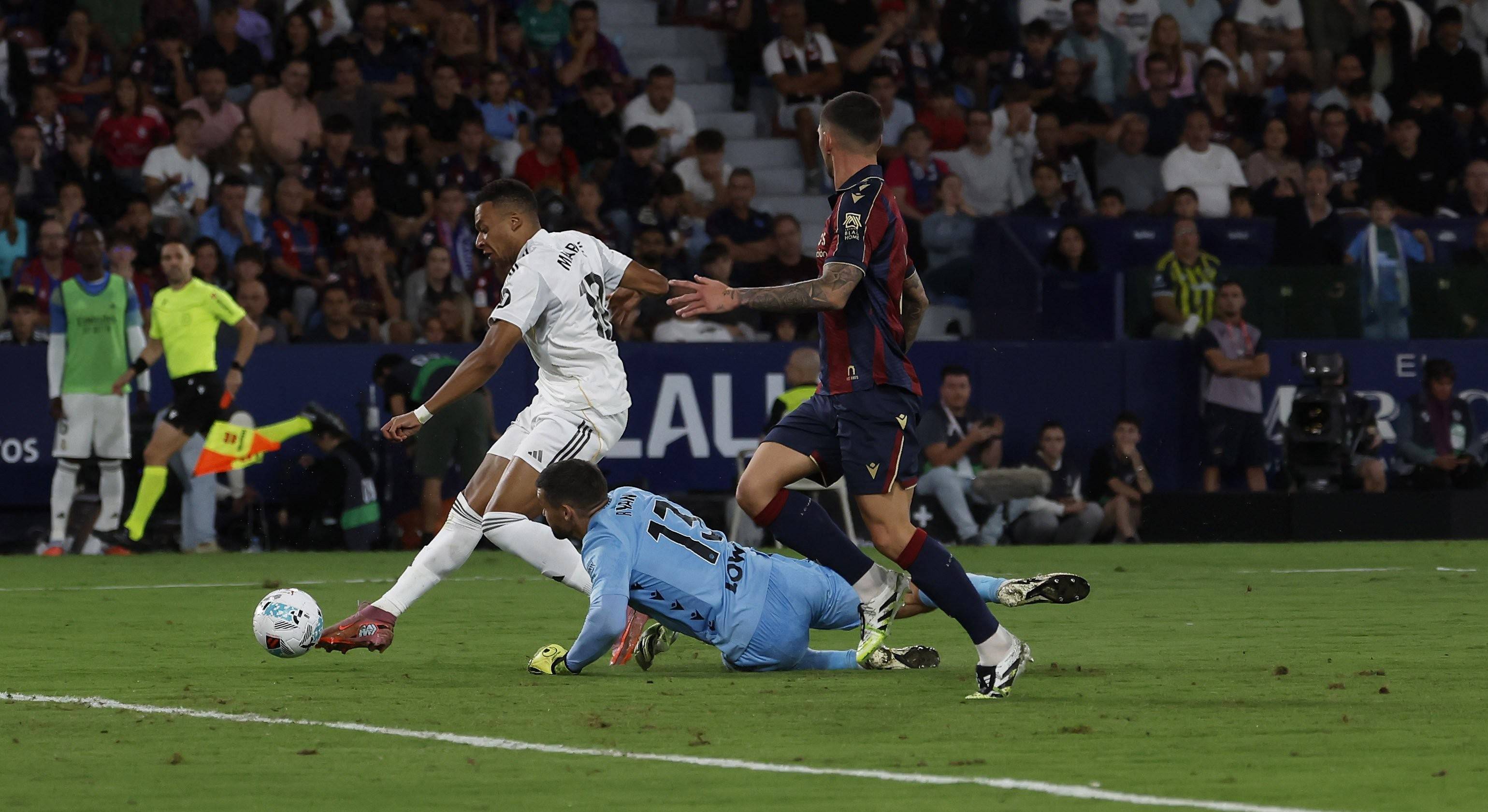 本赛季第二, 充分展现了, cente